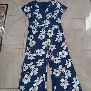 Ann Taylor floral jumpsuit size medium